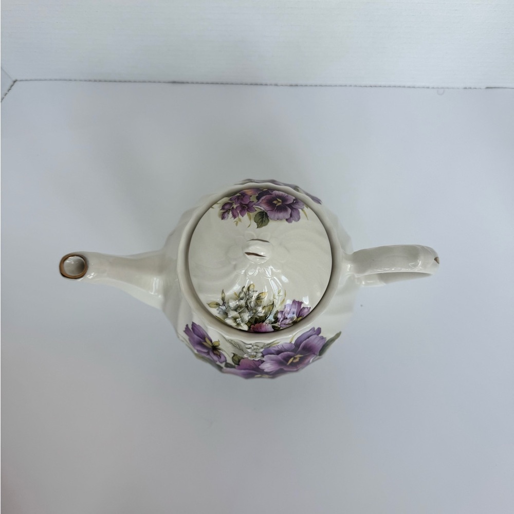 Vintage Crown Windsor Floral Teapot – Purple Pansy Design, Gold Trim (Romania - Picture 3 of 10